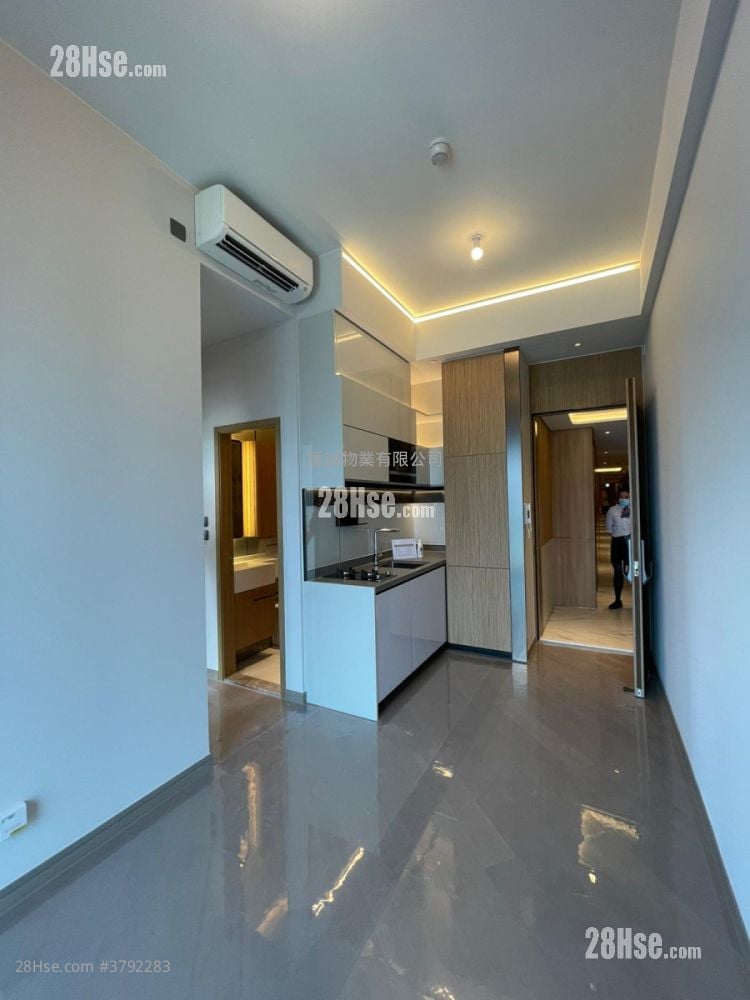 The Vantage Sell 2 Bedrooms , 2 Bathrooms 425 ft²