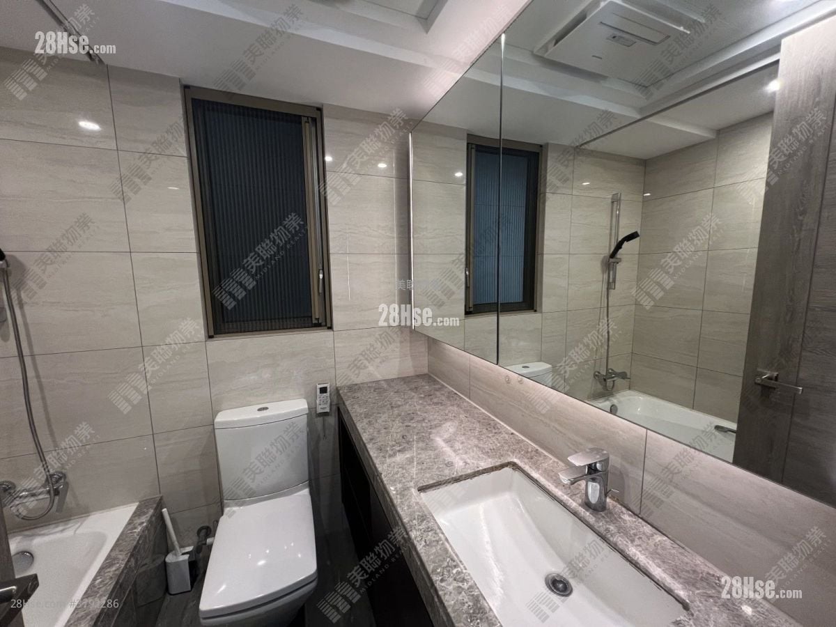 海日湾 租盘 3 房 1,067 平方尺