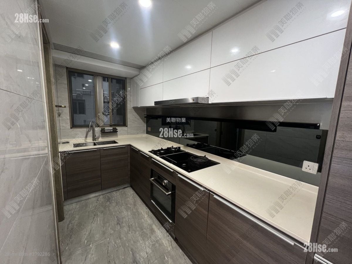 海日湾 租盘 3 房 1,067 平方尺