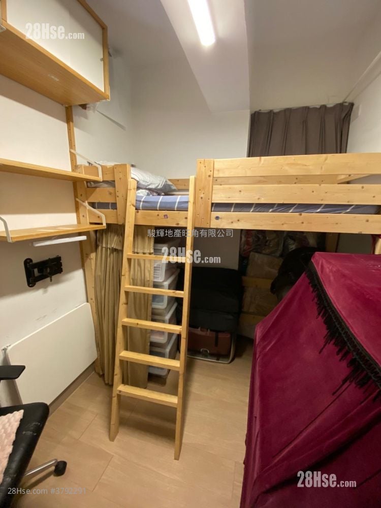 Carlton Building Sell 2 Bedrooms , 1 Bathroom 432 ft²