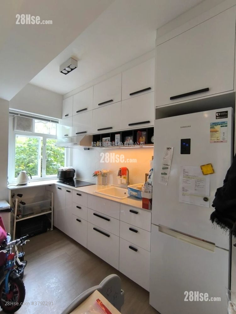 Carlton Building Sell 2 Bedrooms , 1 Bathroom 432 ft²