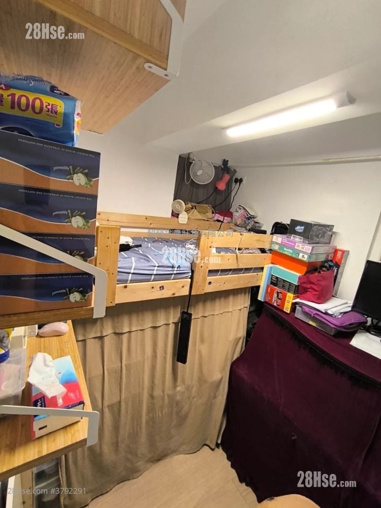 Carlton Building Sell 2 Bedrooms , 1 Bathroom 432 ft²