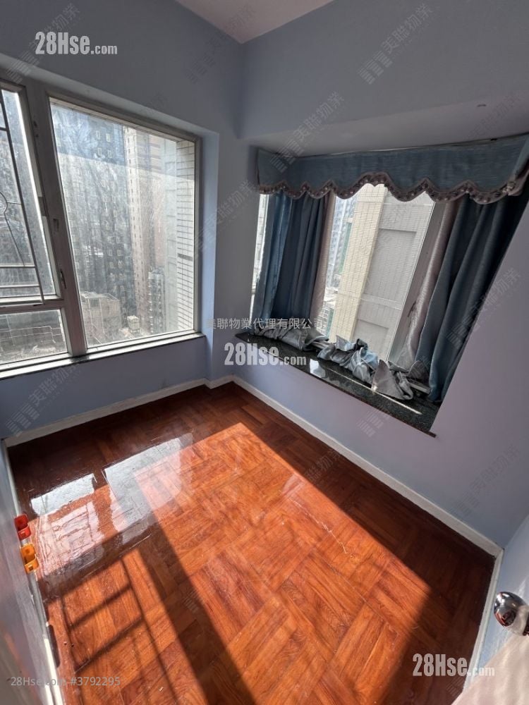 City Regalia Sell 2 Bedrooms 305 ft²