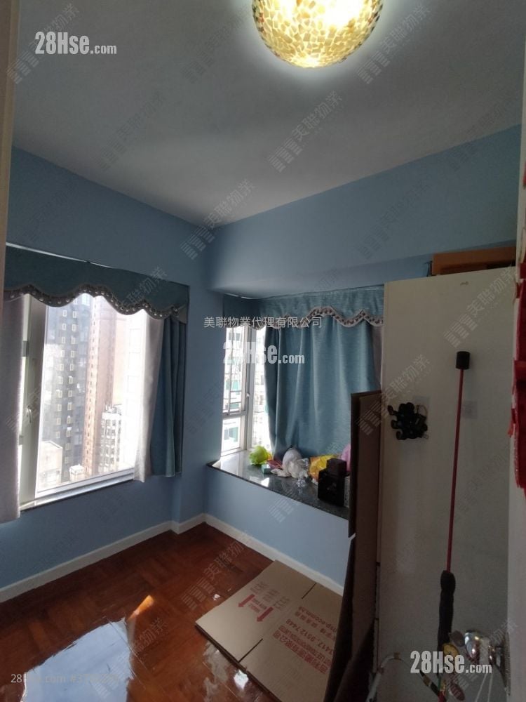City Regalia Sell 2 Bedrooms 305 ft²
