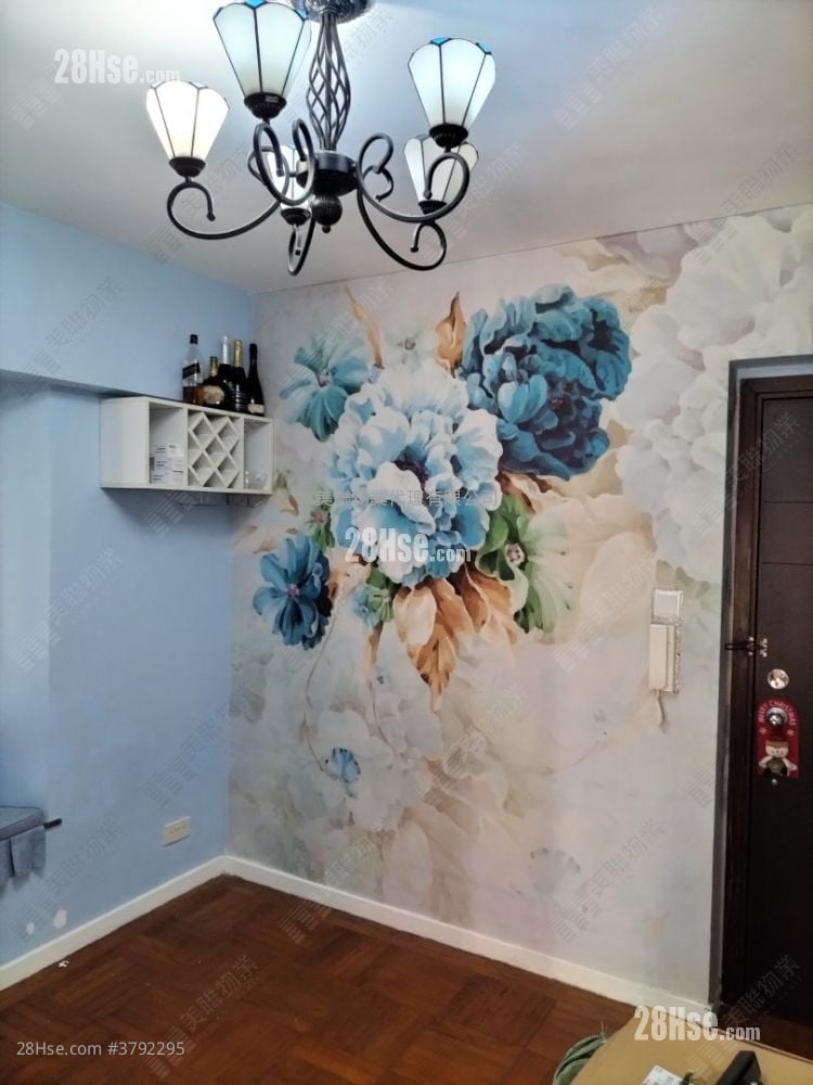 City Regalia Sell 2 Bedrooms 305 ft²