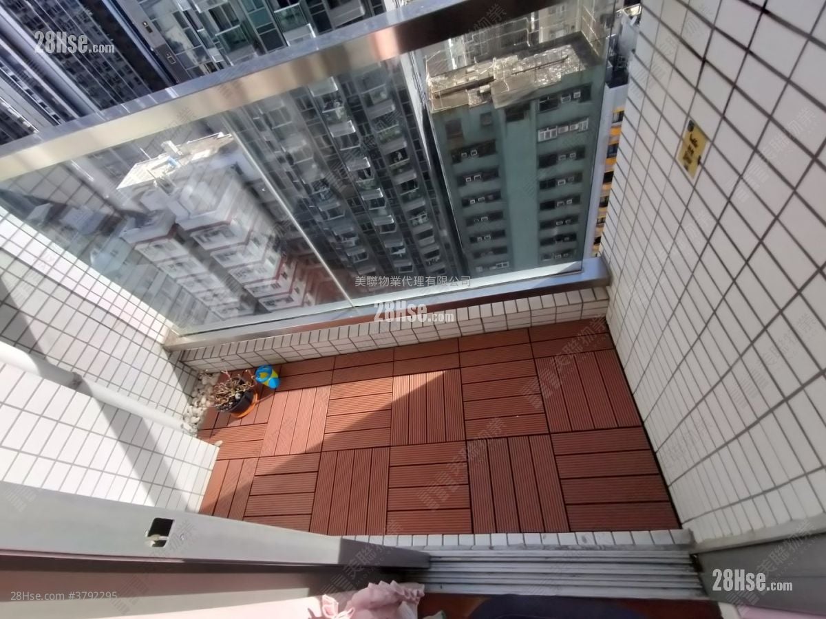 City Regalia Sell 2 Bedrooms 305 ft²