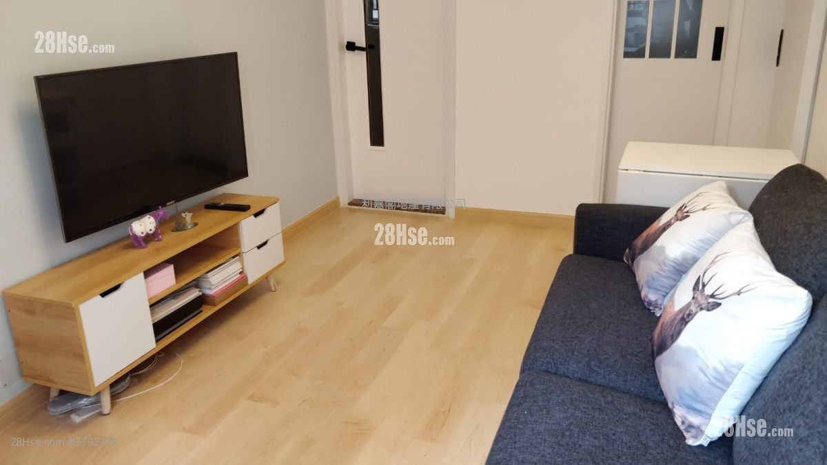 Rosedale Glen Sell 2 Bedrooms , 1 Bathroom 358 ft²