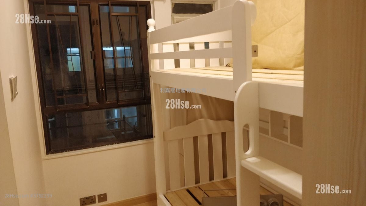 Rosedale Glen Sell 2 Bedrooms , 1 Bathroom 358 ft²