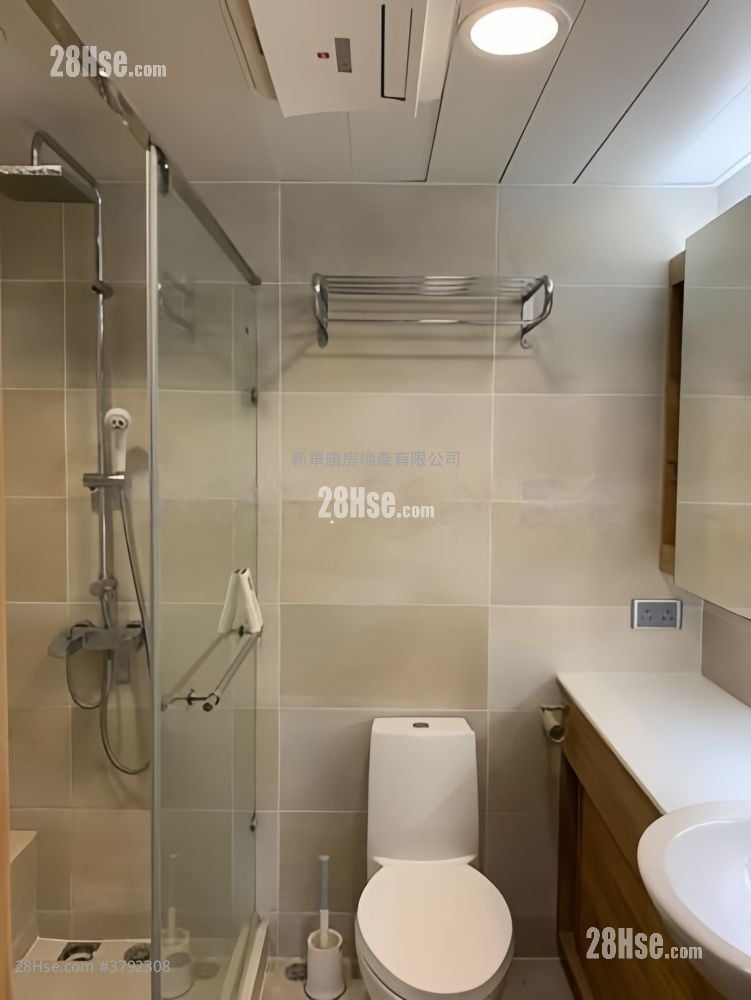 浴室: 雍景台 租盘 3 房 , 2 浴室 1,119 平方尺