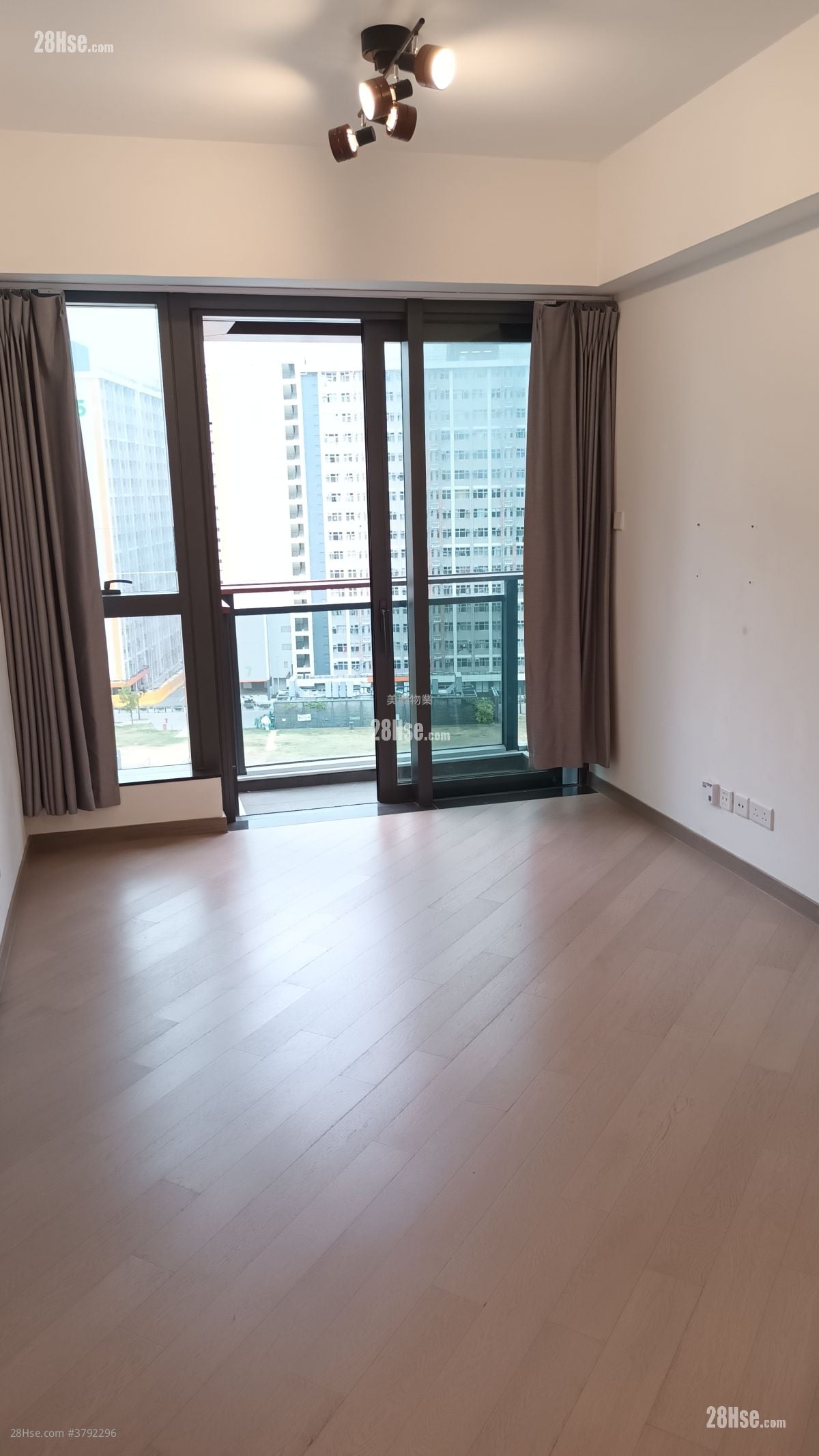 Upper River Bank Sell 3 Bedrooms , 1 Bathroom 760 ft²