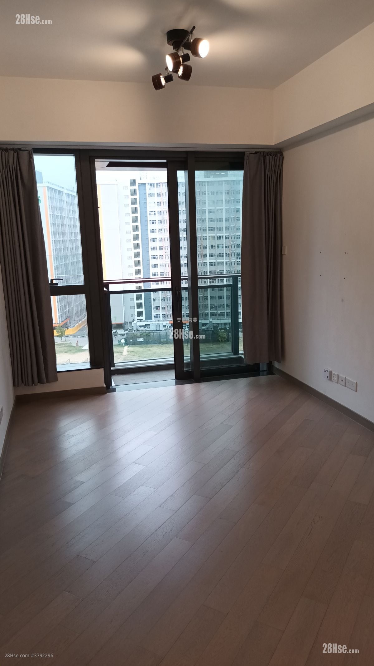 Upper River Bank Sell 3 Bedrooms , 1 Bathroom 760 ft²