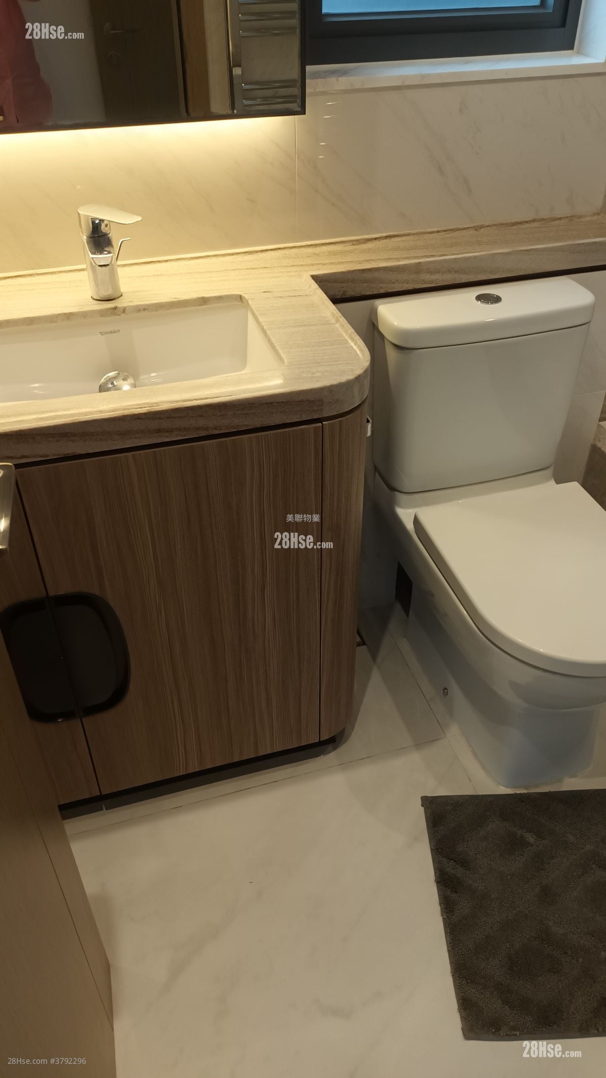 Upper River Bank Sell 3 Bedrooms , 1 Bathroom 760 ft²