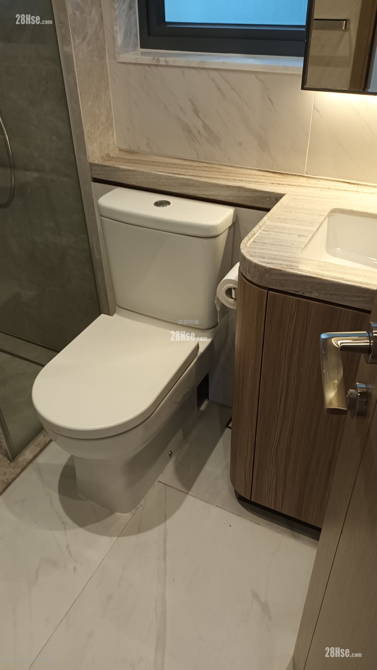 Upper River Bank Sell 3 Bedrooms , 1 Bathroom 760 ft²