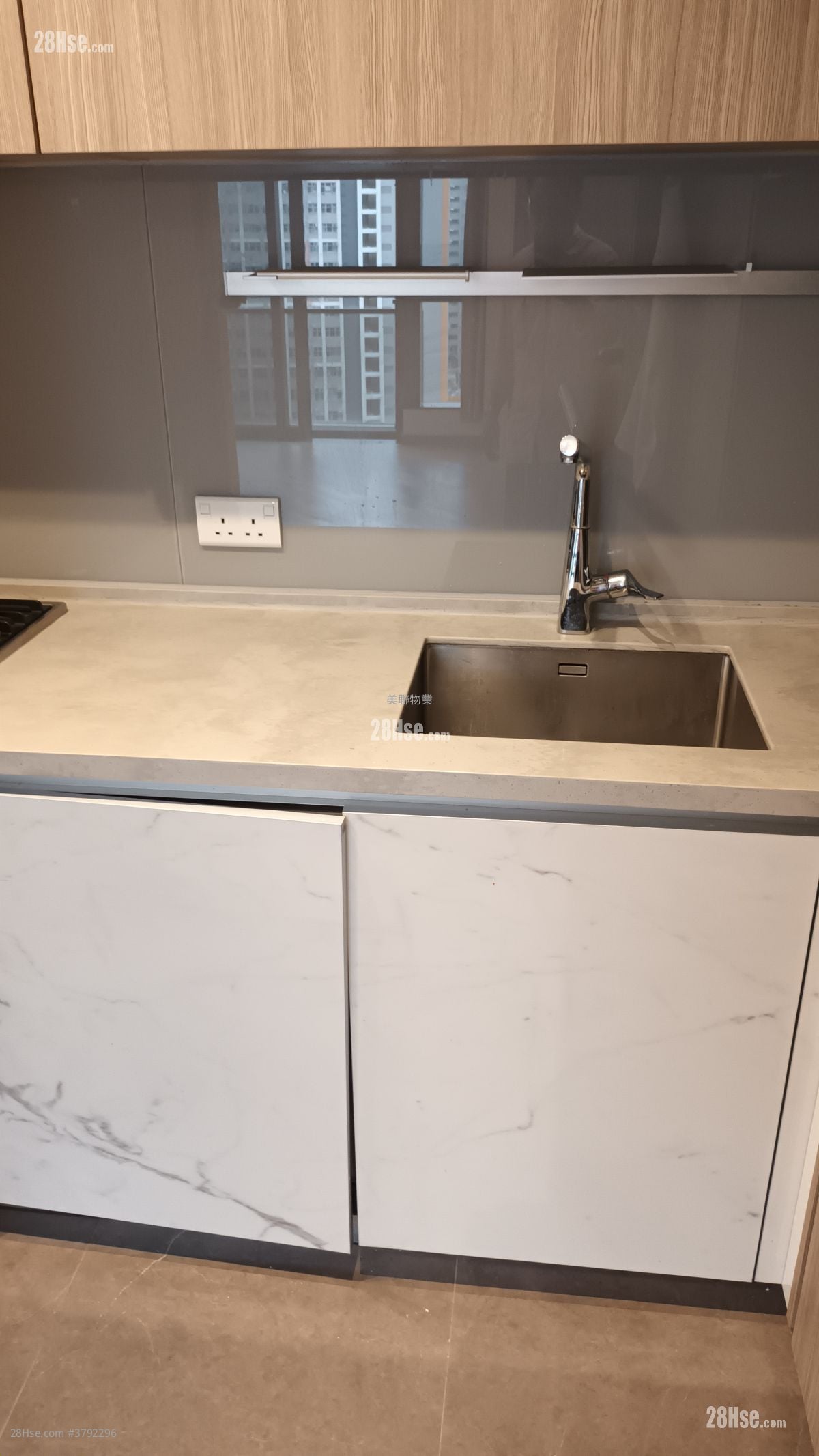 Upper River Bank Sell 3 Bedrooms , 1 Bathroom 760 ft²