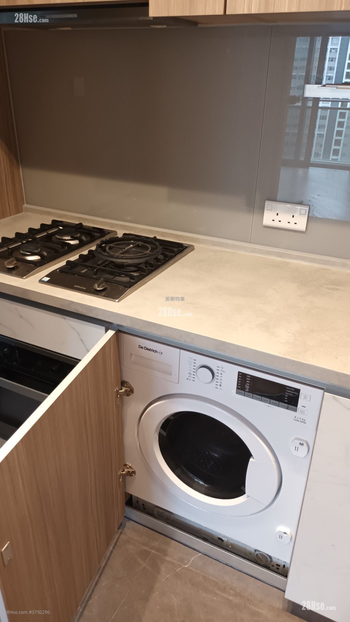 Upper River Bank Sell 3 Bedrooms , 1 Bathroom 760 ft²