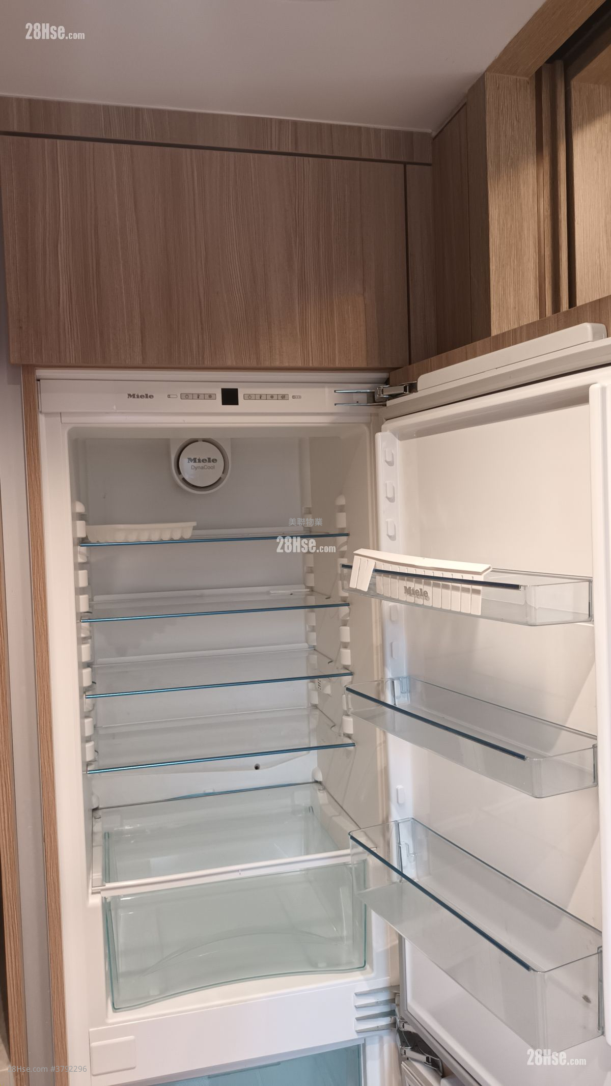 Upper River Bank Sell 3 Bedrooms , 1 Bathroom 760 ft²