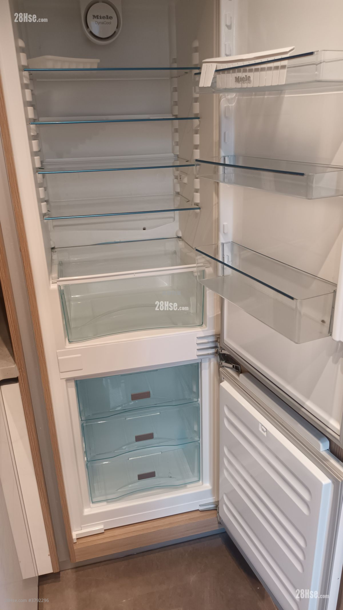 Upper River Bank Sell 3 Bedrooms , 1 Bathroom 760 ft²