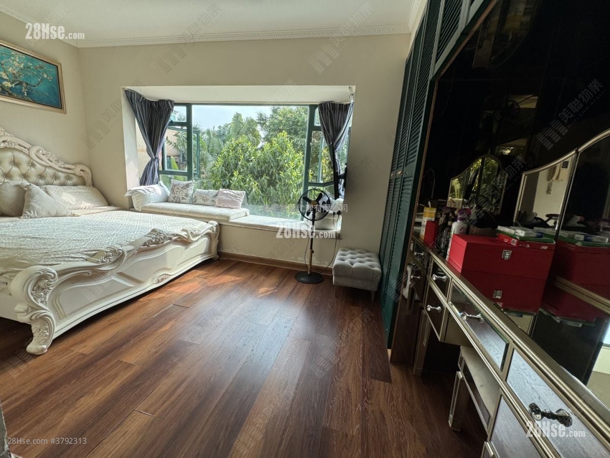 Royal Camellia Sell 3 Bedrooms 1,343 ft²