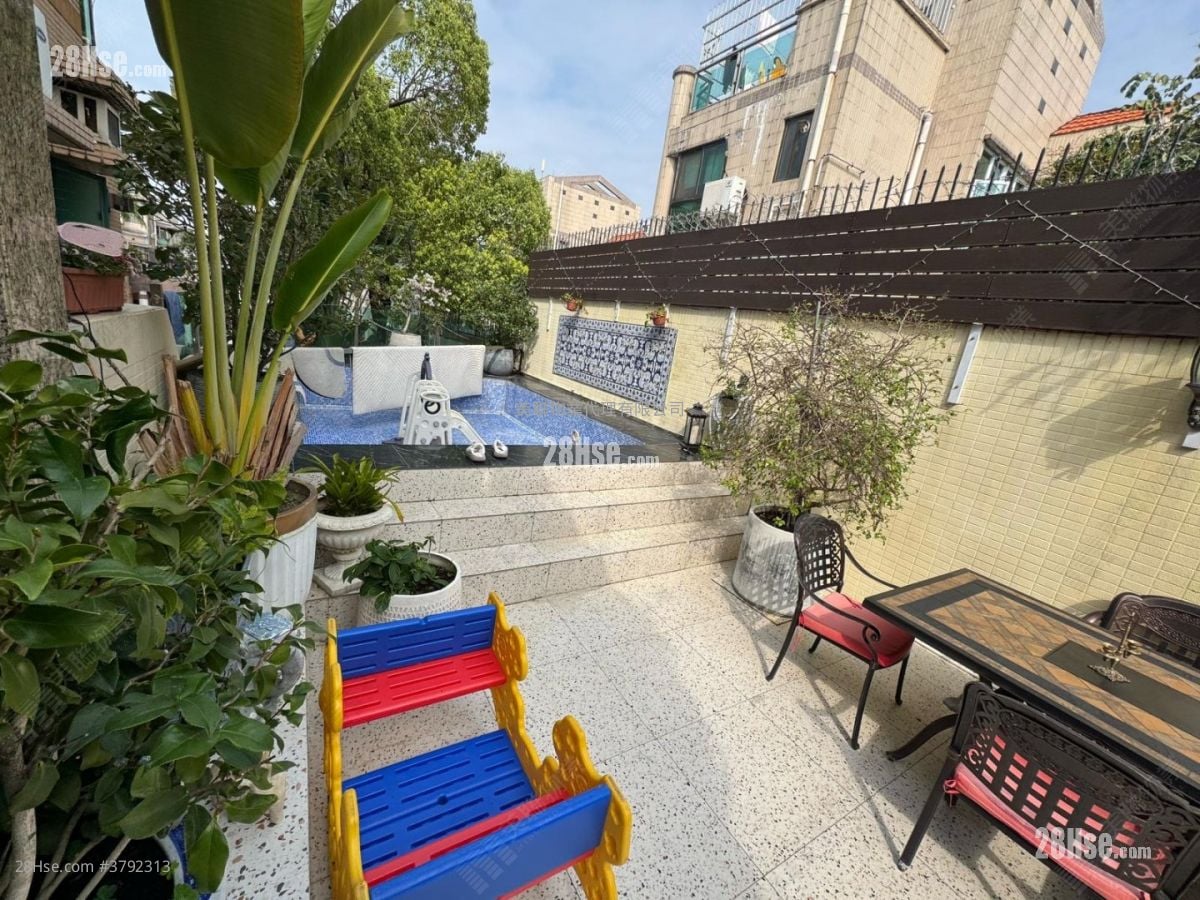 Royal Camellia Sell 3 Bedrooms 1,343 ft²