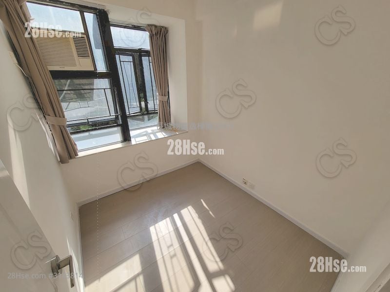 Kornhill Sell 2 Bedrooms , 1 Bathroom 522 ft²