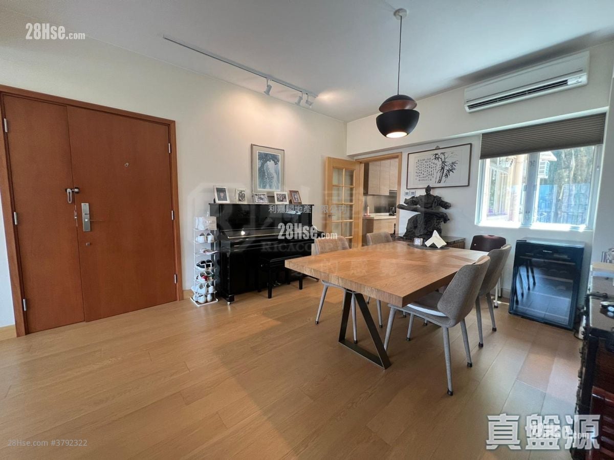 Swiss Towers Sell 3 Bedrooms , 3 Bathrooms 1,265 ft²