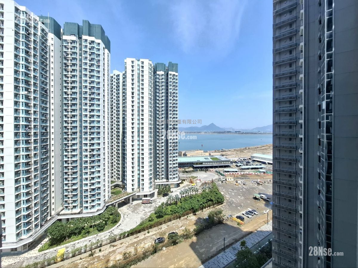 Century Link Sell 3 Bedrooms , 2 Bathrooms 599 ft²