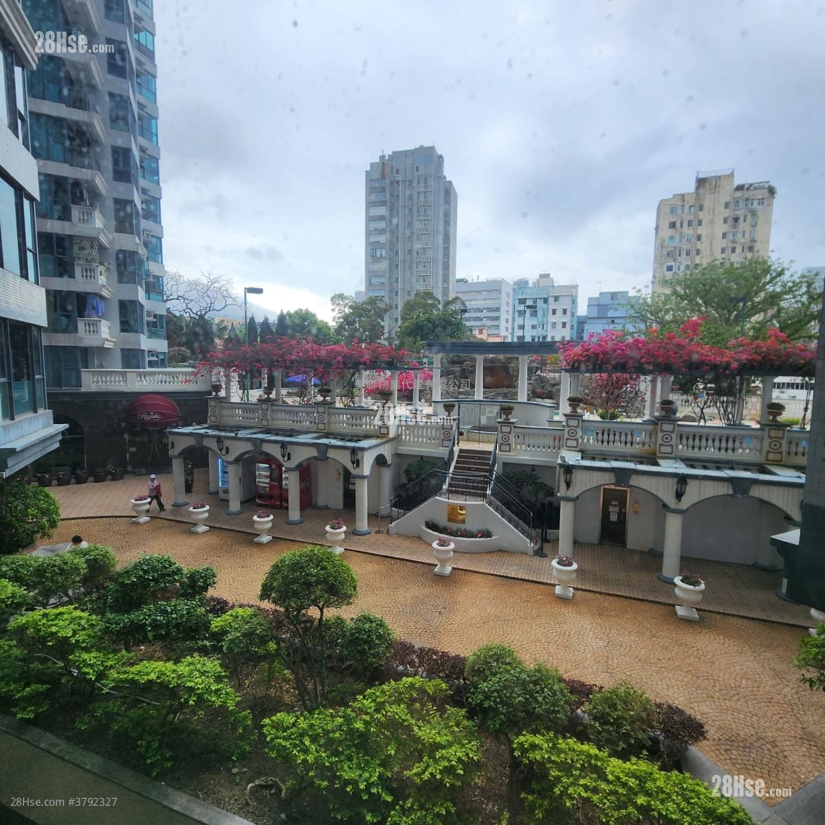 The Regalia Sell 2 Bedrooms 791 ft²