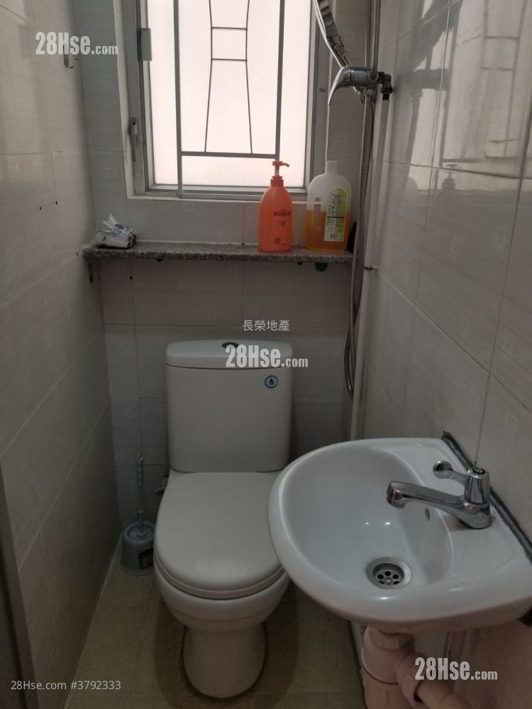 Fook Shun Building Rental 281 ft²