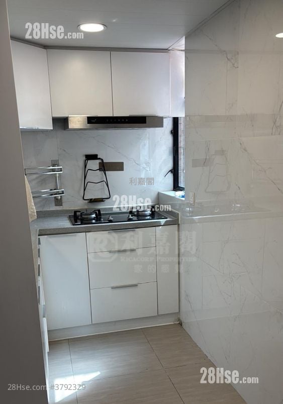 Sun Yuen Long Centre Sell 2 Bedrooms 466 ft²