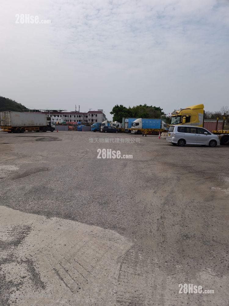 土地 租盘 1 浴室 200,000 平方尺