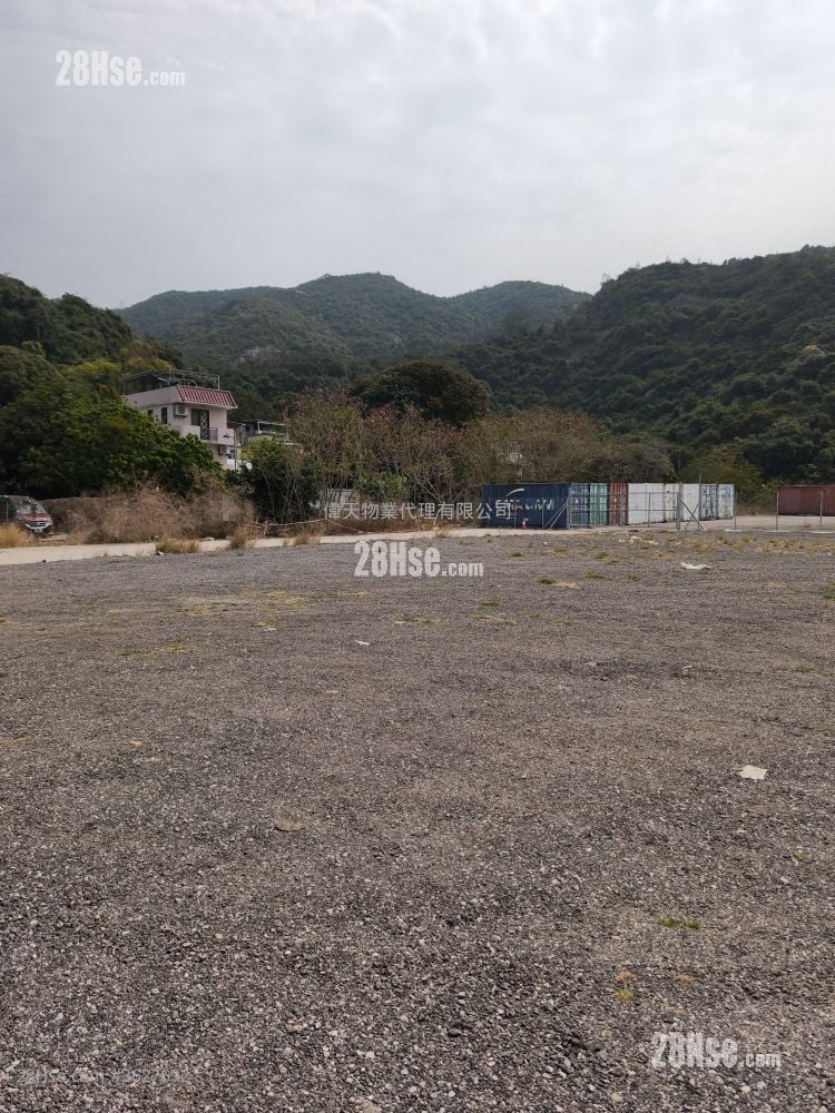 土地 租盘 1 浴室 200,000 平方尺