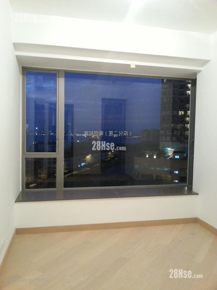 Ocean One Sell 2 Bedrooms , 2 Bathrooms 561 ft²