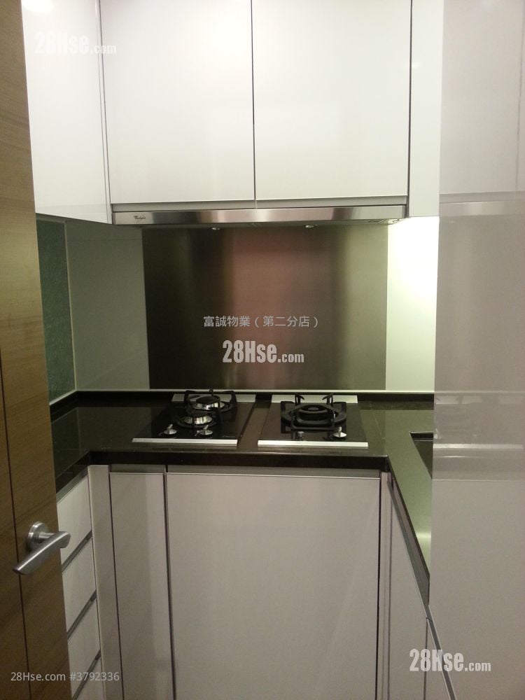 Ocean One Sell 2 Bedrooms , 2 Bathrooms 561 ft²