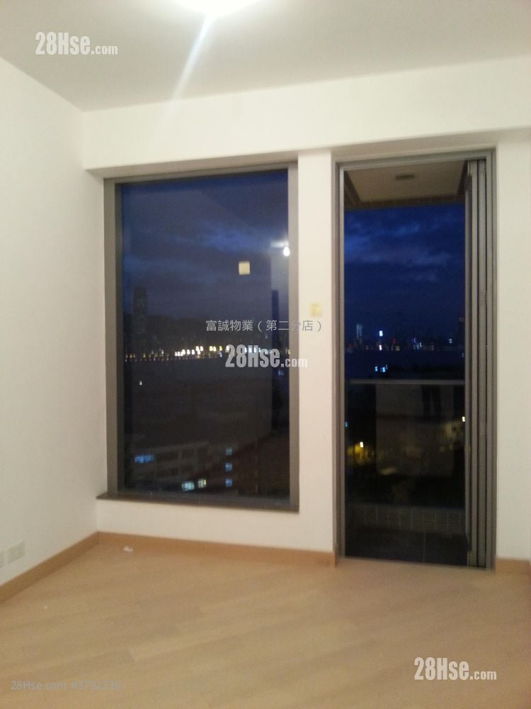 Ocean One Sell 2 Bedrooms , 2 Bathrooms 561 ft²