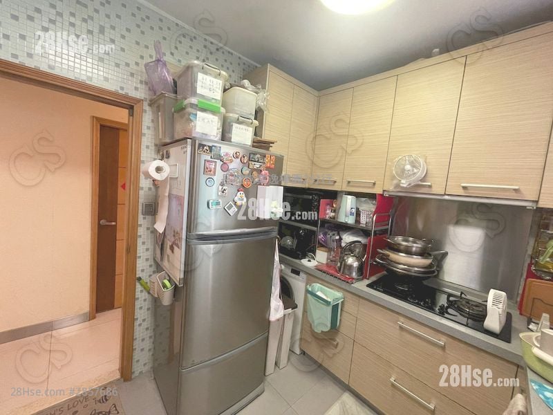 宝峰园 售盘 4 房 , 3 浴室 822 平方尺