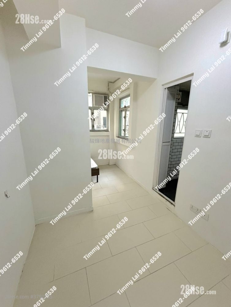 Man Wah Building Rental Studio , 1 Bathroom 170 ft²