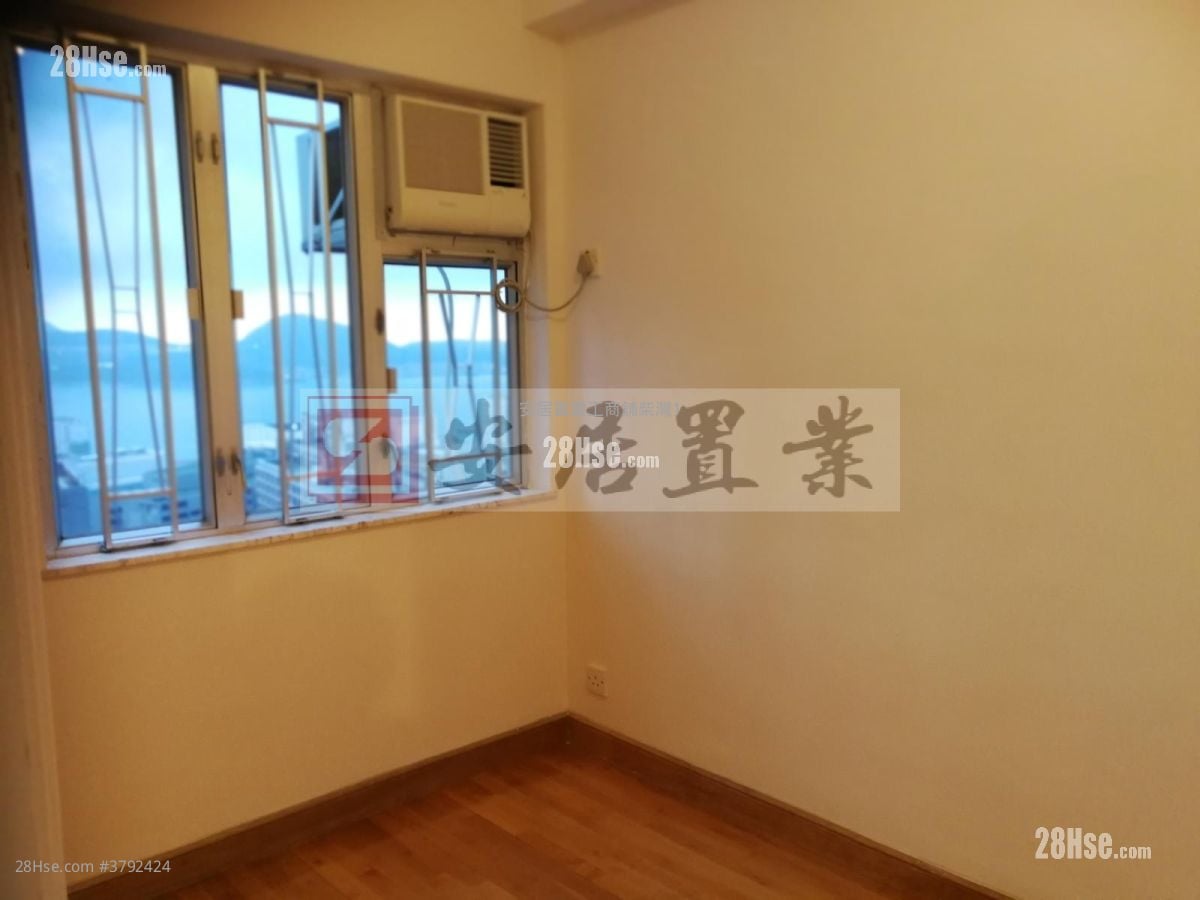 Shan Tsui Court Sell 379 ft²