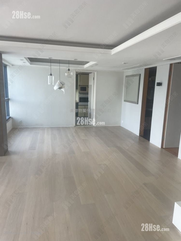 The Regalia Rental 3 Bedrooms , 2 Bathrooms 2,033 ft²