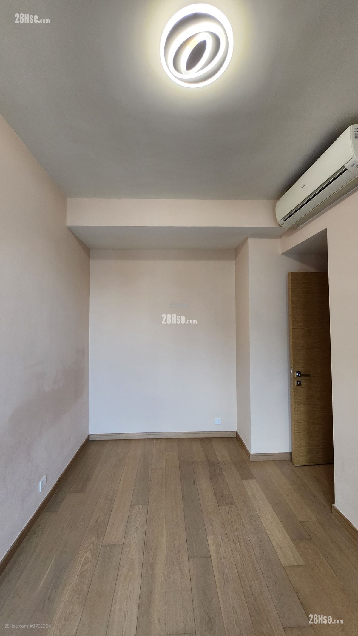 Mantin Heights Sell 3 Bedrooms , 1 Bathroom 670 ft²