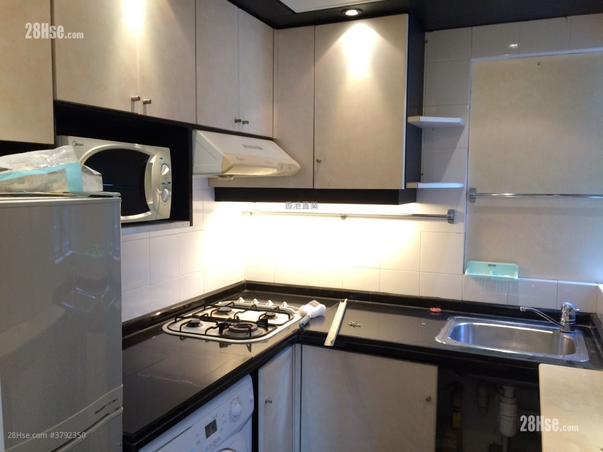 The Metro City Sell 3 Bedrooms , 2 Bathrooms 626 ft²