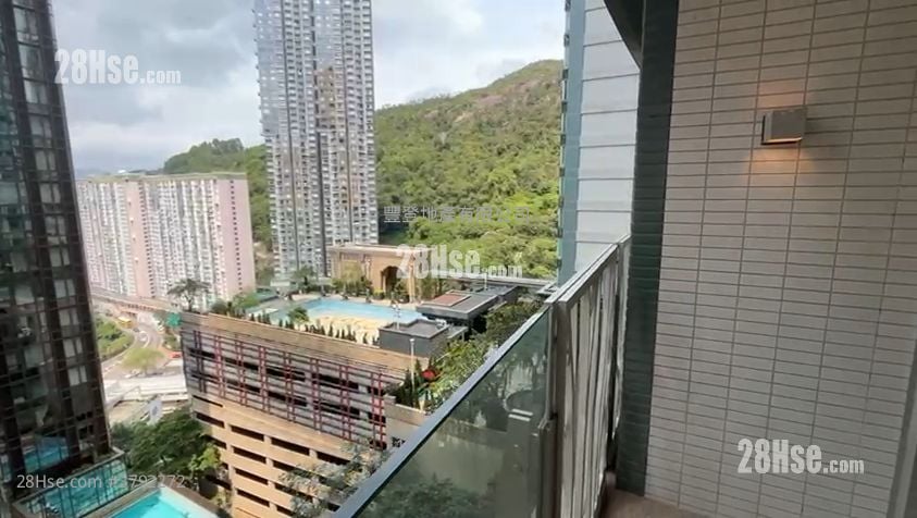 The Legend Rental 3 Bedrooms , 1 Bathroom 867 ft²