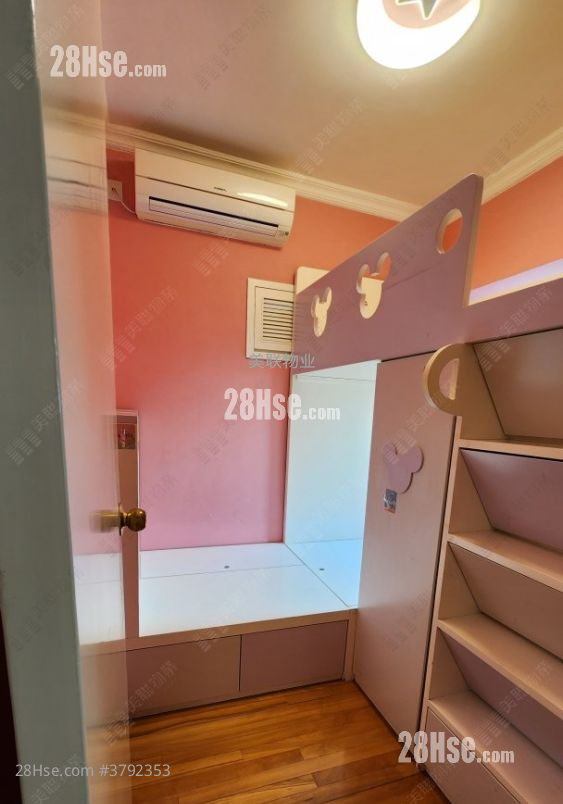 Kingswood Villas Sell 2 Bedrooms , 1 Bathroom 441 ft²