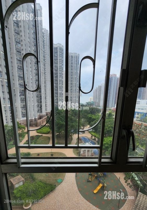 Kingswood Villas Sell 2 Bedrooms , 1 Bathroom 441 ft²