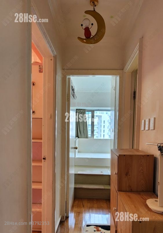 Kingswood Villas Sell 2 Bedrooms , 1 Bathroom 441 ft²