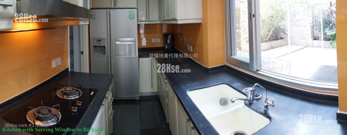 Evelyn Towers Rental 3 Bedrooms , 2 Bathrooms 1,065 ft²