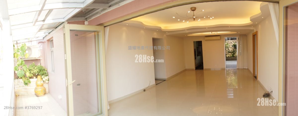 Evelyn Towers Rental 3 Bedrooms , 2 Bathrooms 1,065 ft²