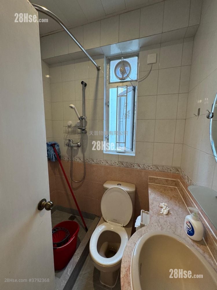 金龙楼 售盘 2 房 , 1 浴室 374 平方尺