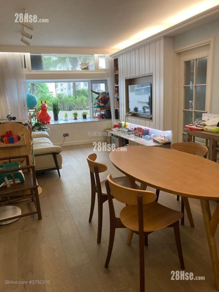 和富中心 售盘 3 房 , 2 浴室 843 平方尺