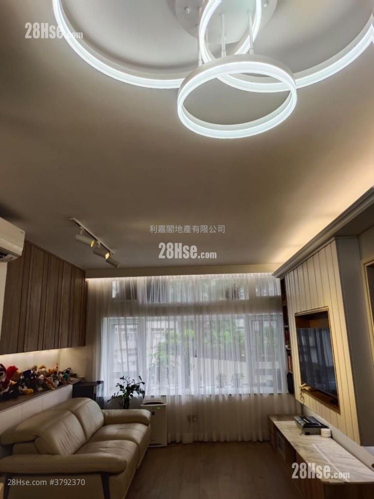 和富中心 售盘 3 房 , 2 浴室 843 平方尺