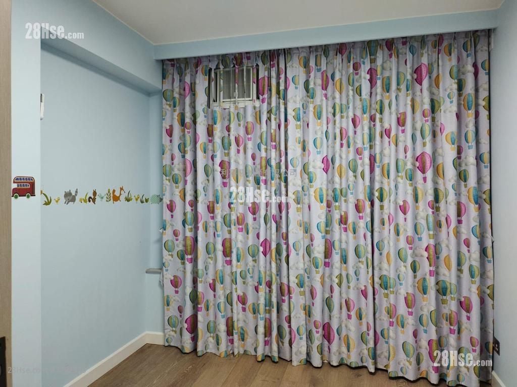 和富中心 售盘 3 房 , 2 浴室 843 平方尺